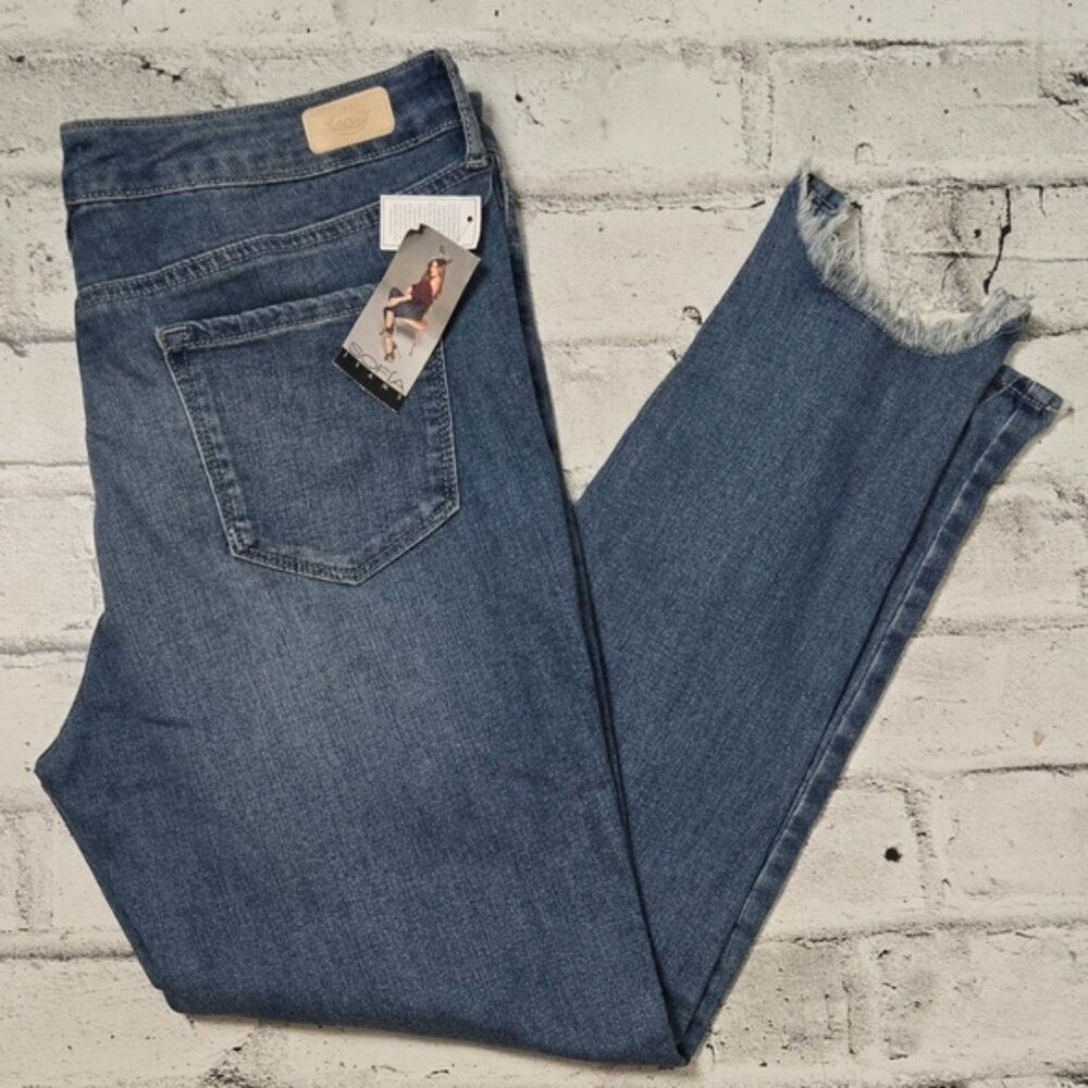Sofia Jeans By Sofia Vergara Skinny Jeans with Raw Cuffs NWT